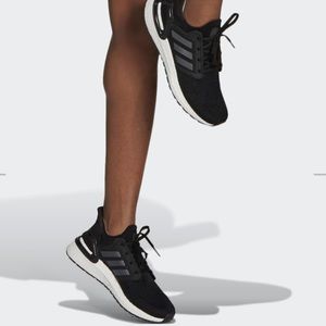 ULTRABOOST 4.0 DNA SHOES